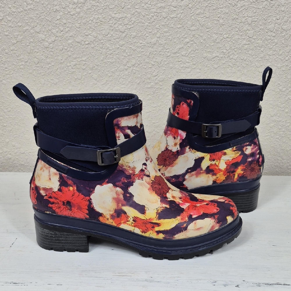 Muck Boots Liberty Ankle Rubber Floral Waterproof Women's 10